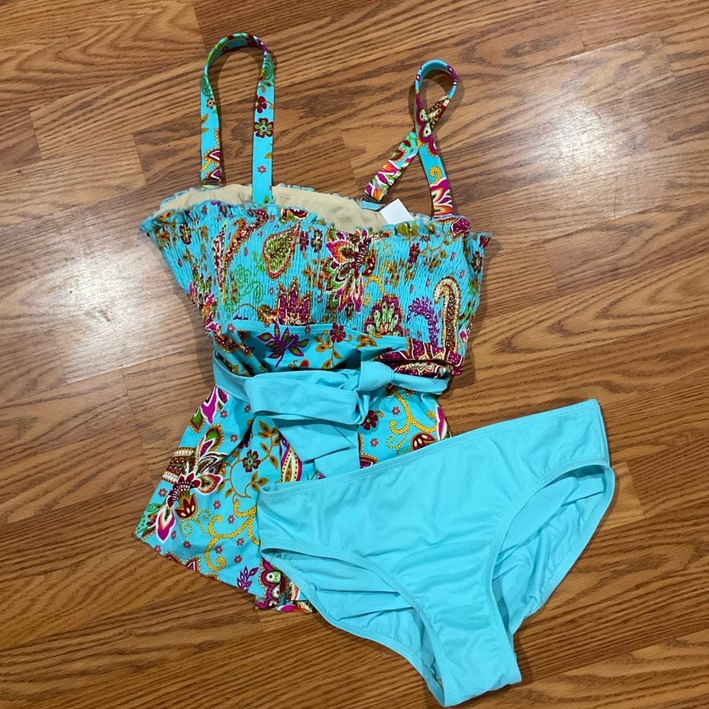 Chadwick’s 2 piece swimsuit size 12 ladies